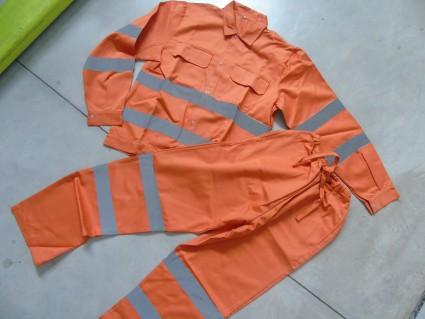STOCK 1 tuta + 2 divise