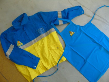 STOCK 1 waterproof jacket + 1 jacket + 3 aprons